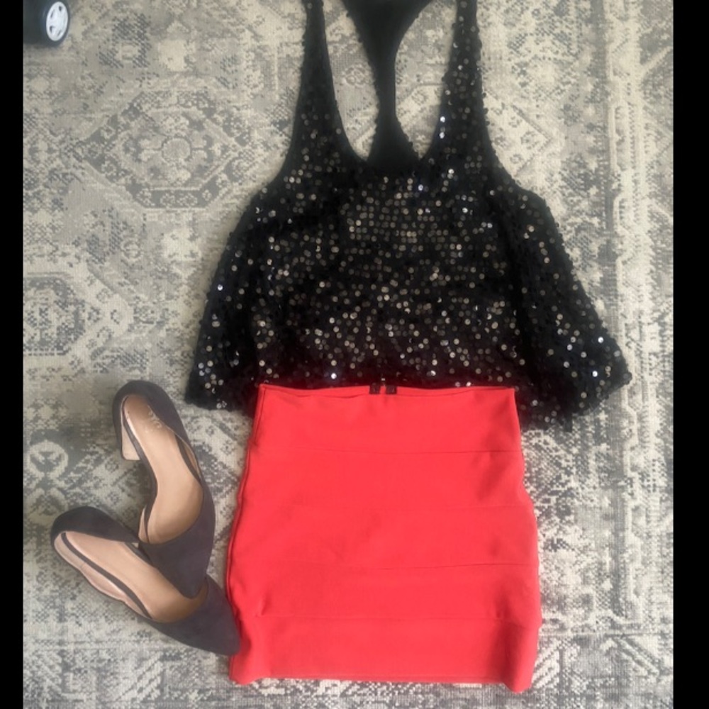 Mini Skirt 🔥🔥🔥 - Picture 3 of 4
